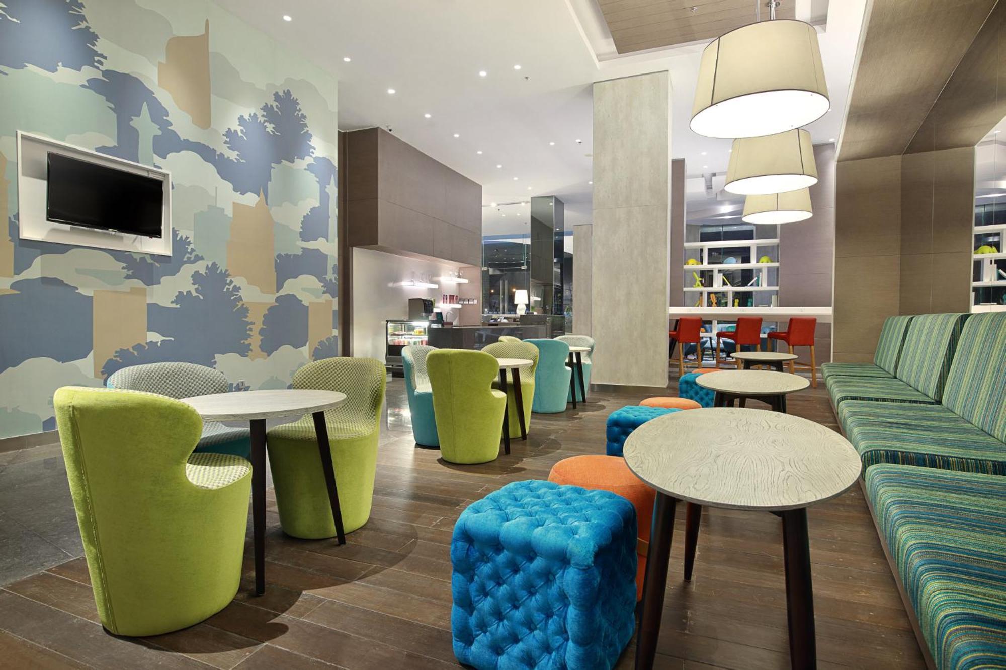 Holiday Inn Express Jakarta Wahid Hasyim By Ihg Екстериор снимка