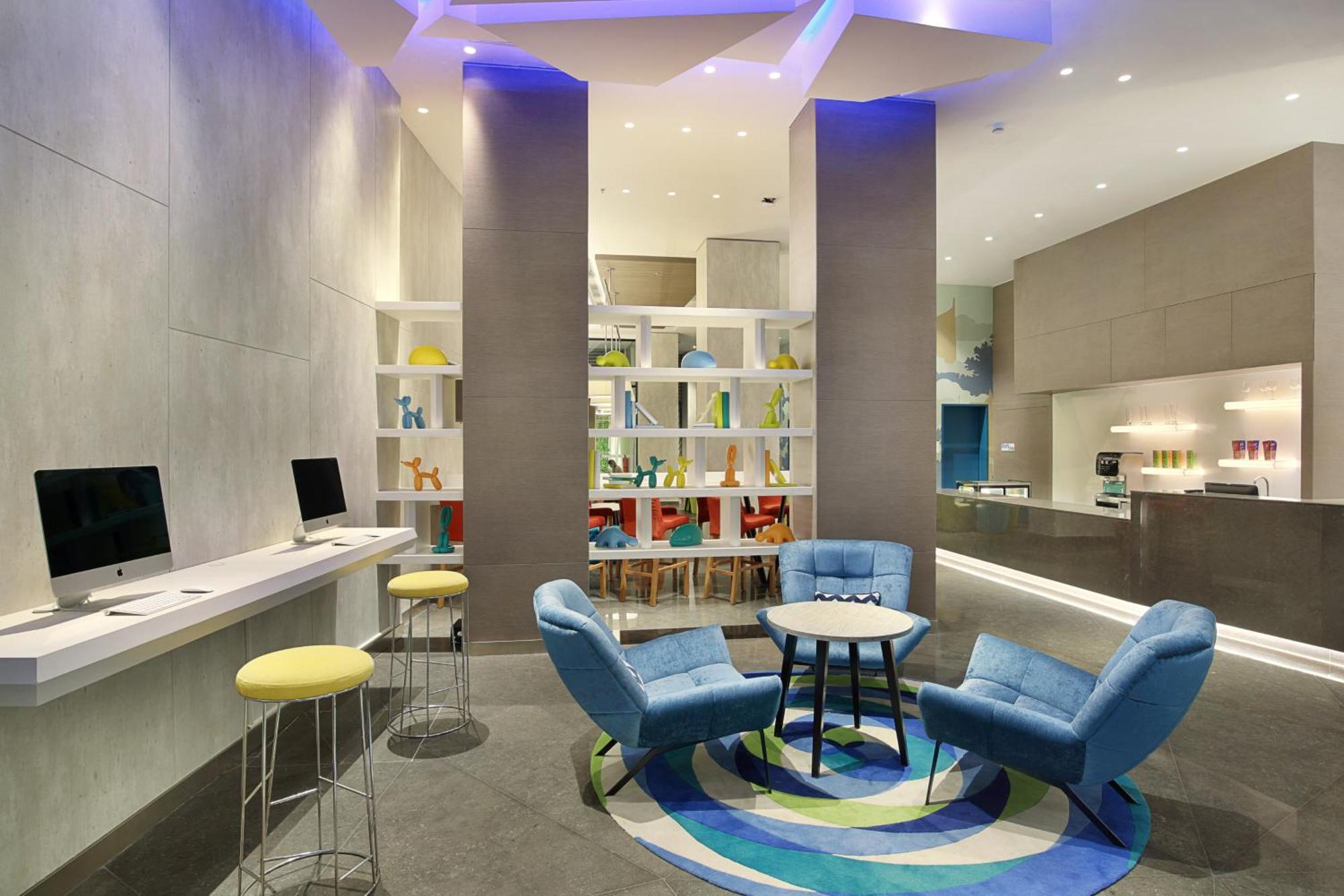 Holiday Inn Express Jakarta Wahid Hasyim By Ihg Екстериор снимка
