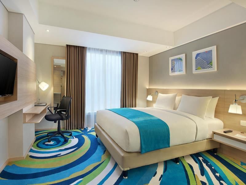 Holiday Inn Express Jakarta Wahid Hasyim, An Ihg Hotel Екстериор снимка